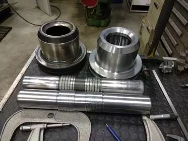 Hydraulic piston