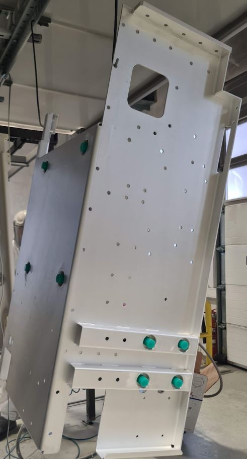 Powder coating aluminium stucture