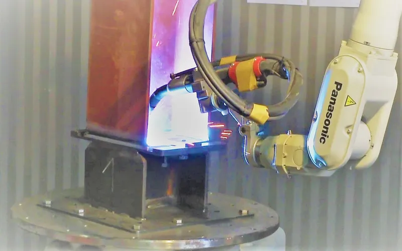 Schweißroboter Panasonic MAG / WIG