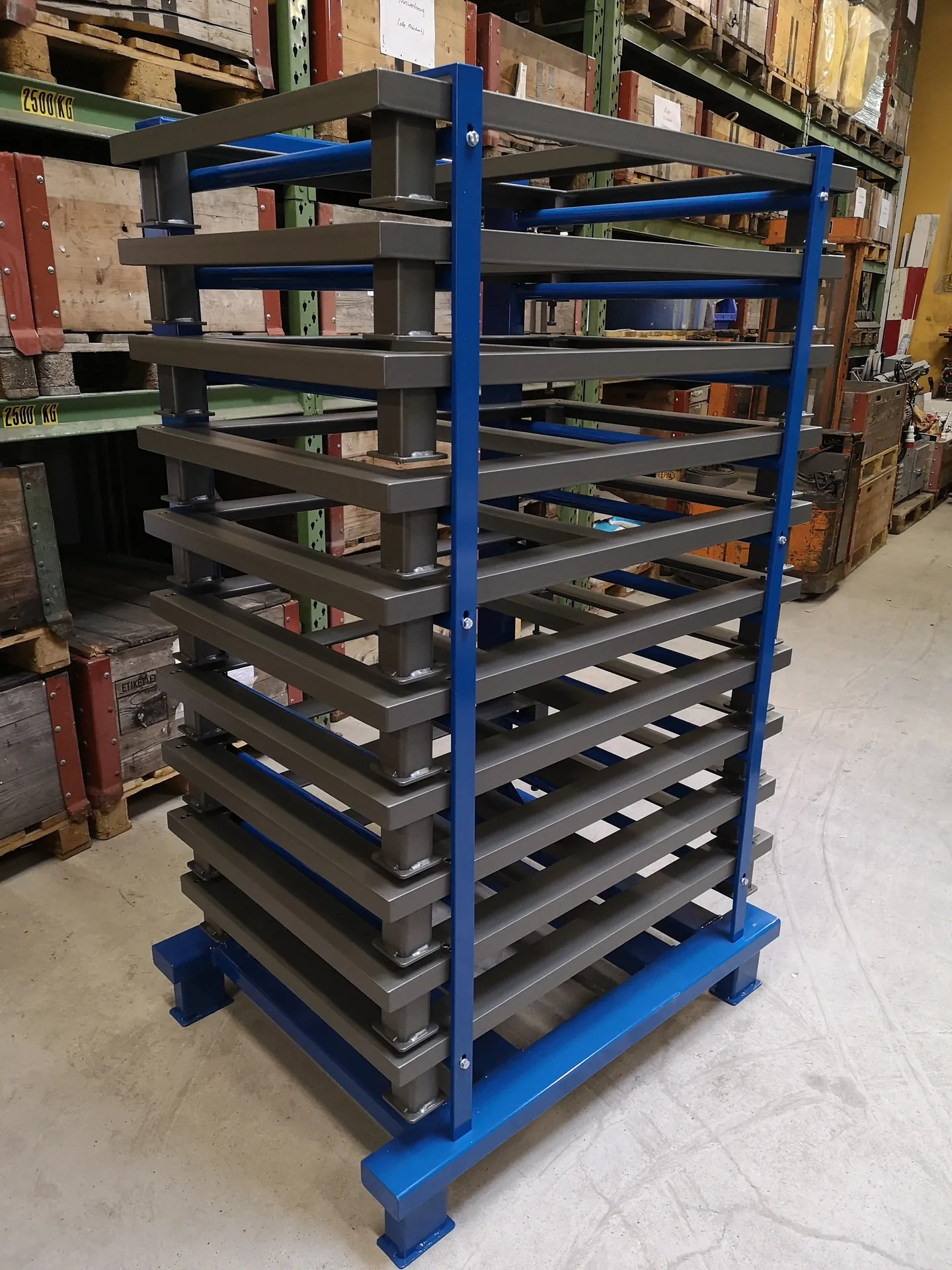 Pulverbeschichtet + verpackt