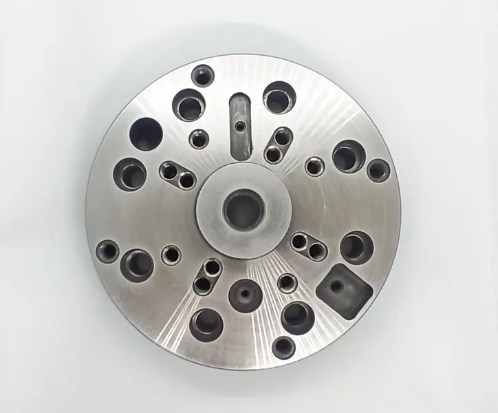 Tool holder base plate