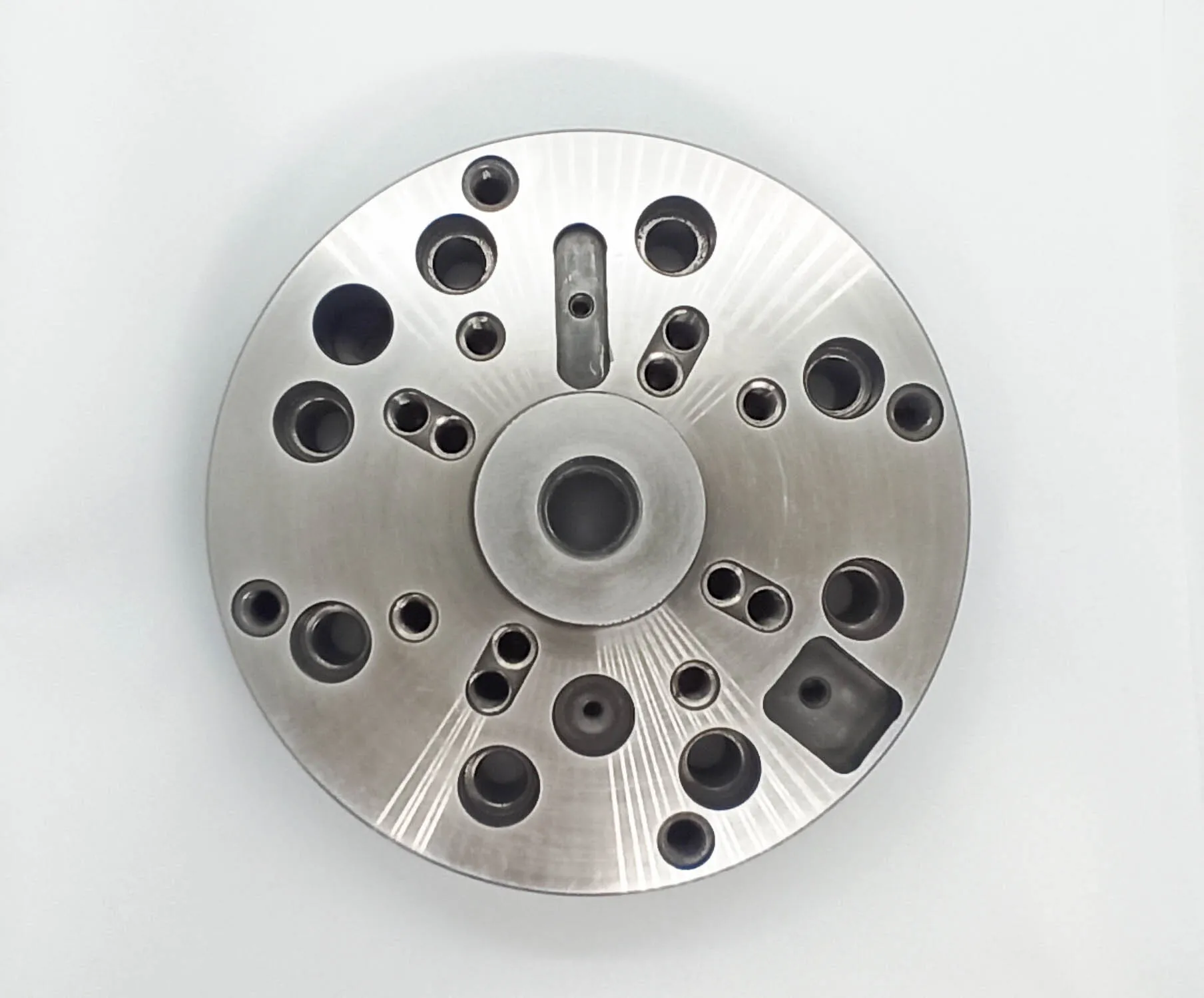 Tool holder base plate