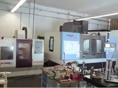 Bearbeitungszentren für Serien- und 3D Datenbearbeitung 