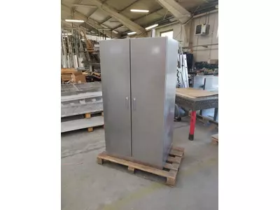 Metall Kleiderschrank