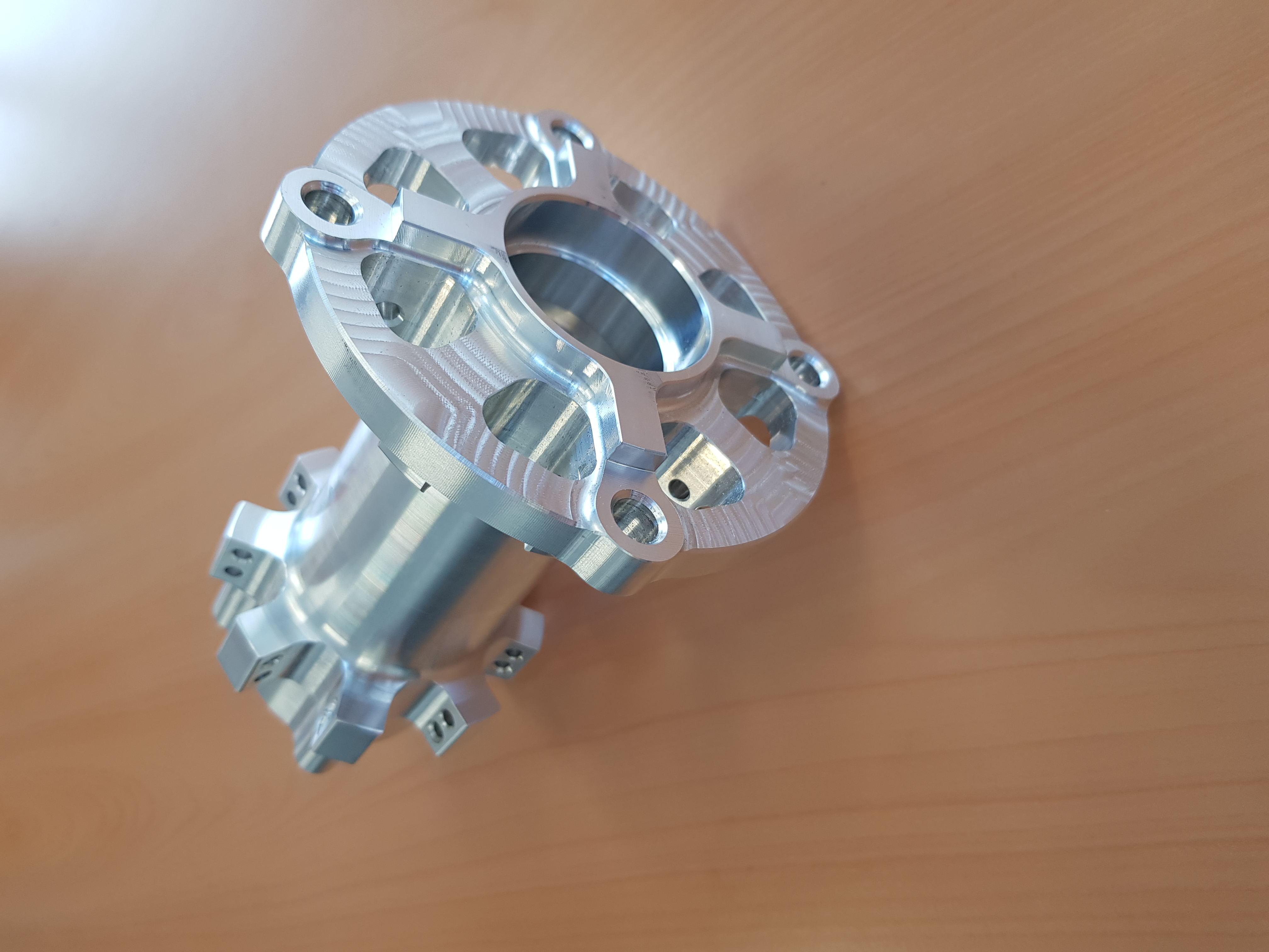 Wheel hub gasgas rear