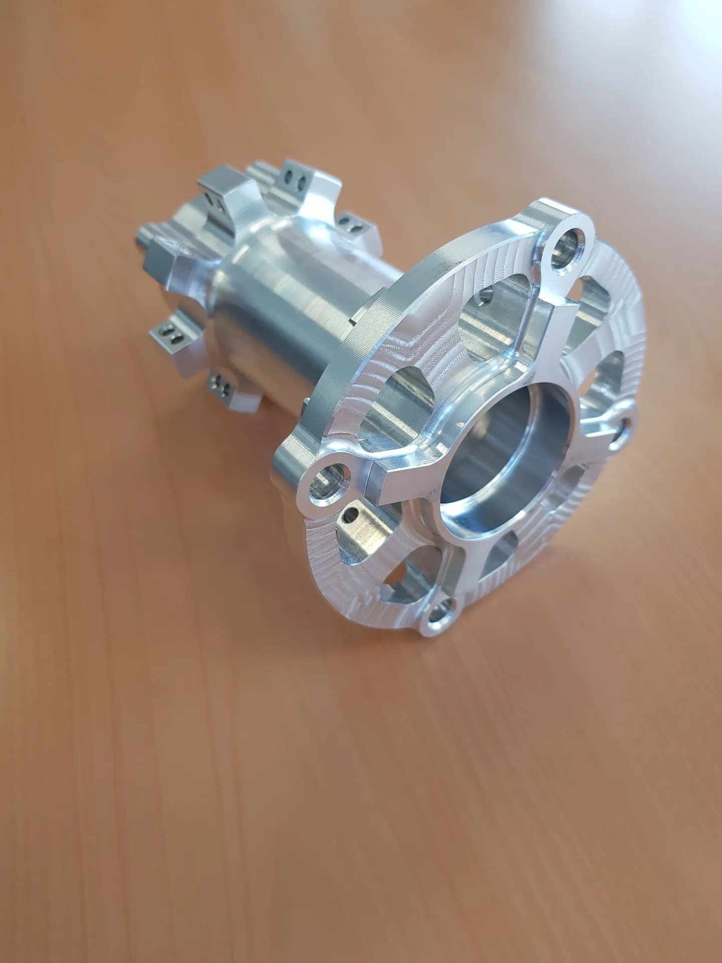 Wheel hub gasgas rear
