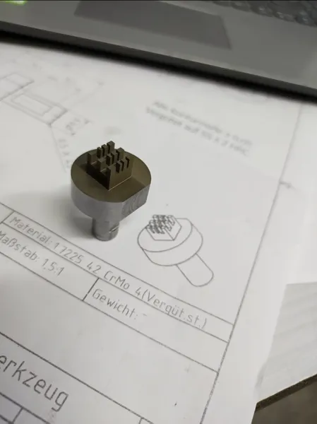 Sensorstecker Drahterodiert