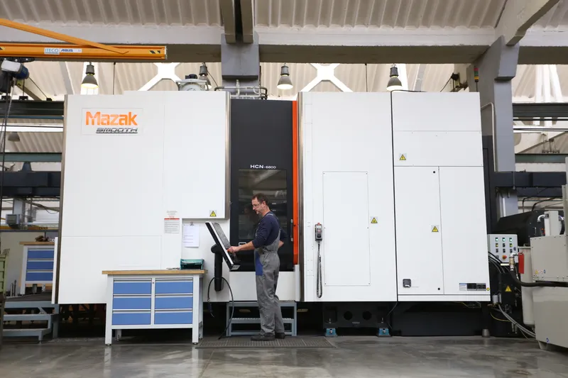 Mazak HCN 6800