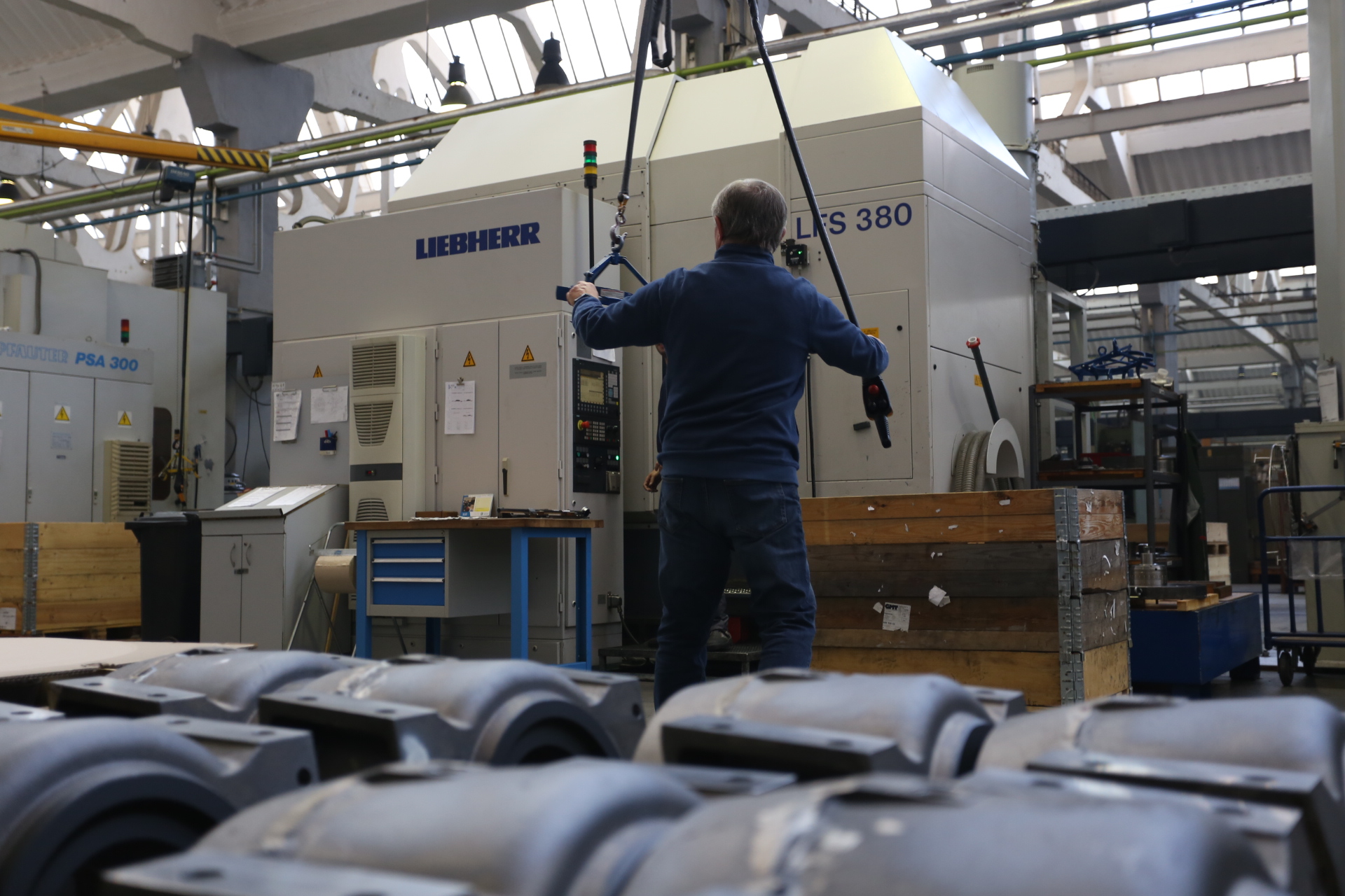 Liebher LFS380
