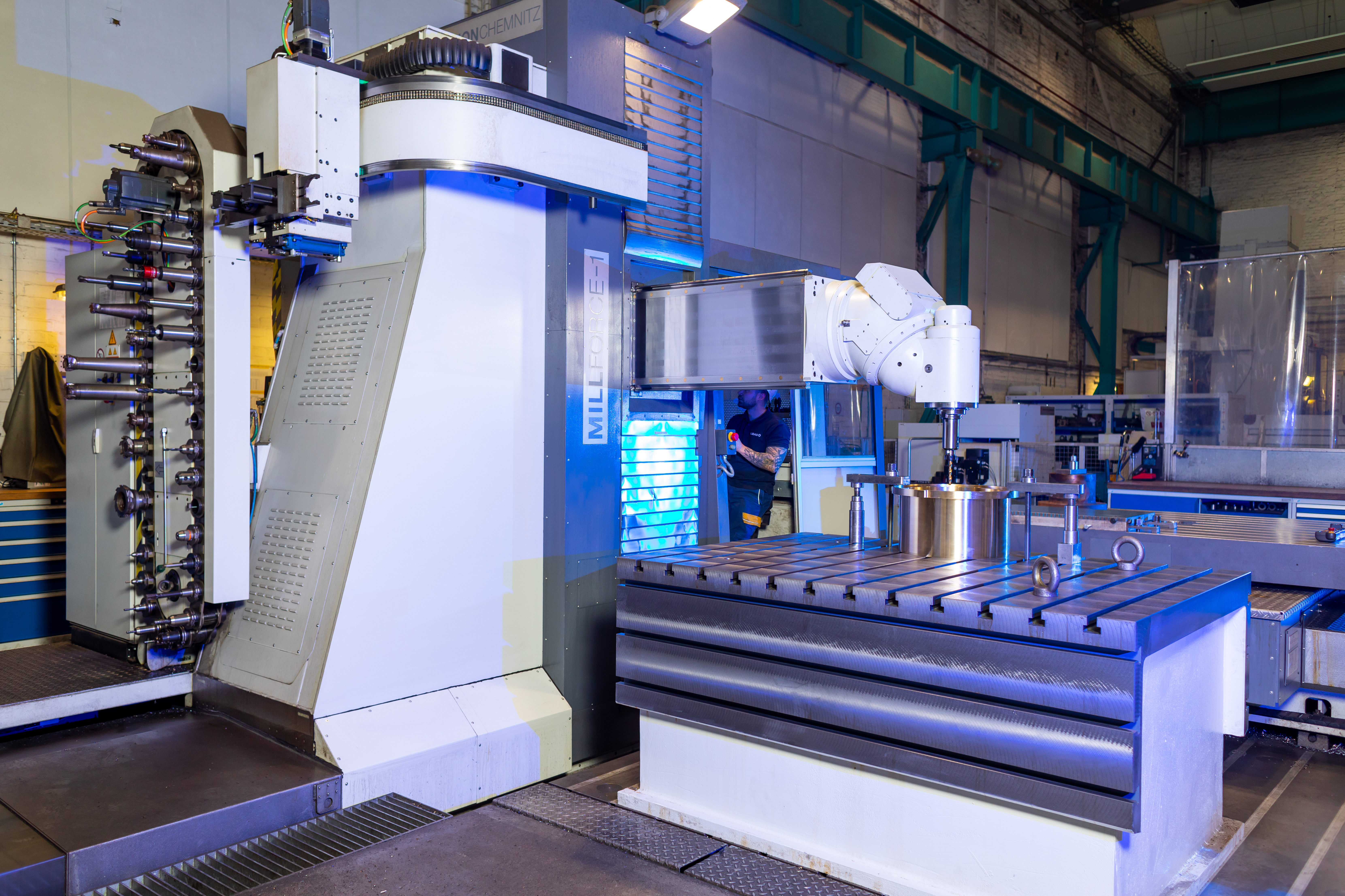 Fahrstaenderfraesmaschine Millforce 1