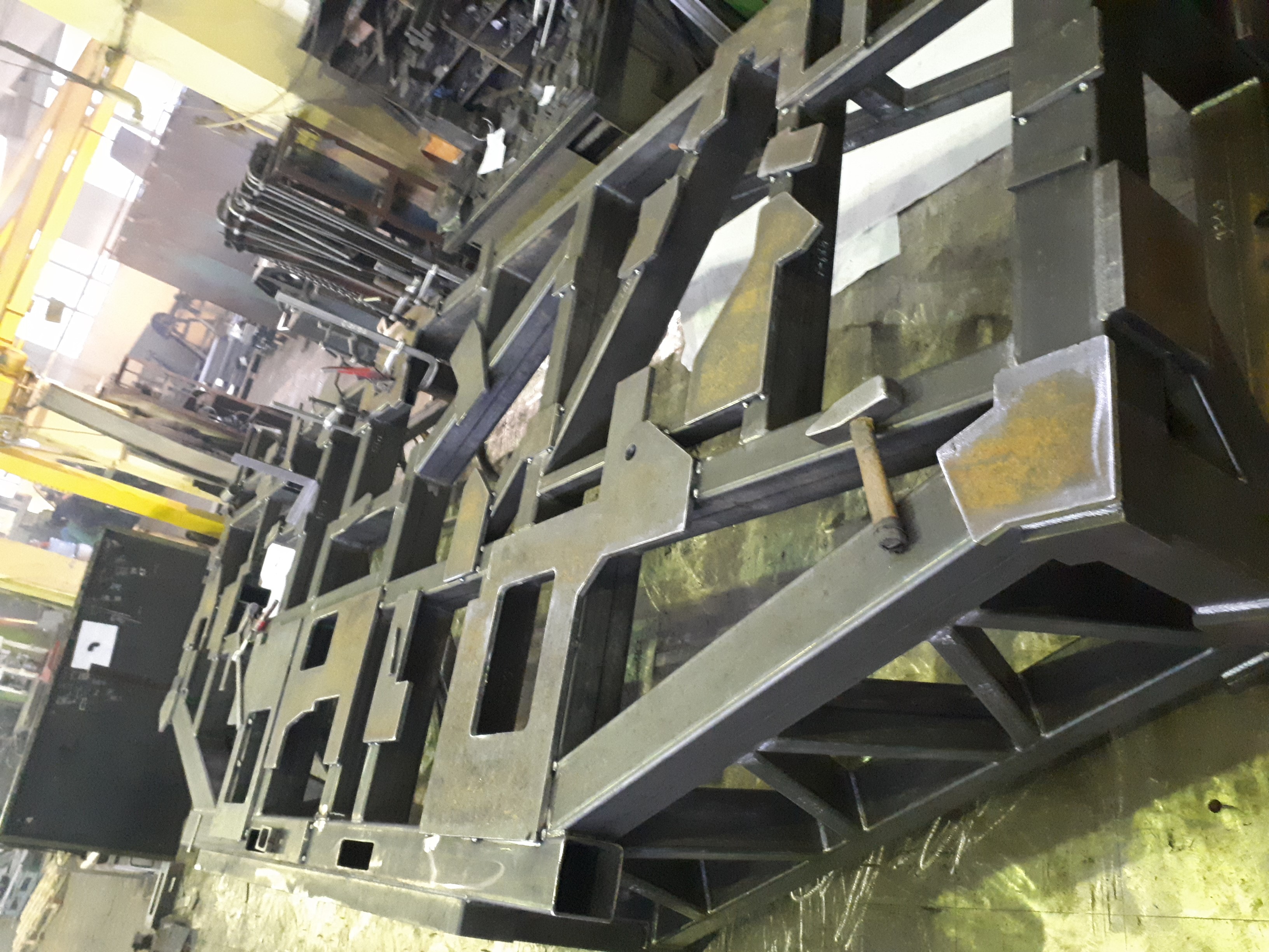 Steel construction for machinery industry