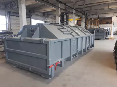 Cabin for the heavy truck