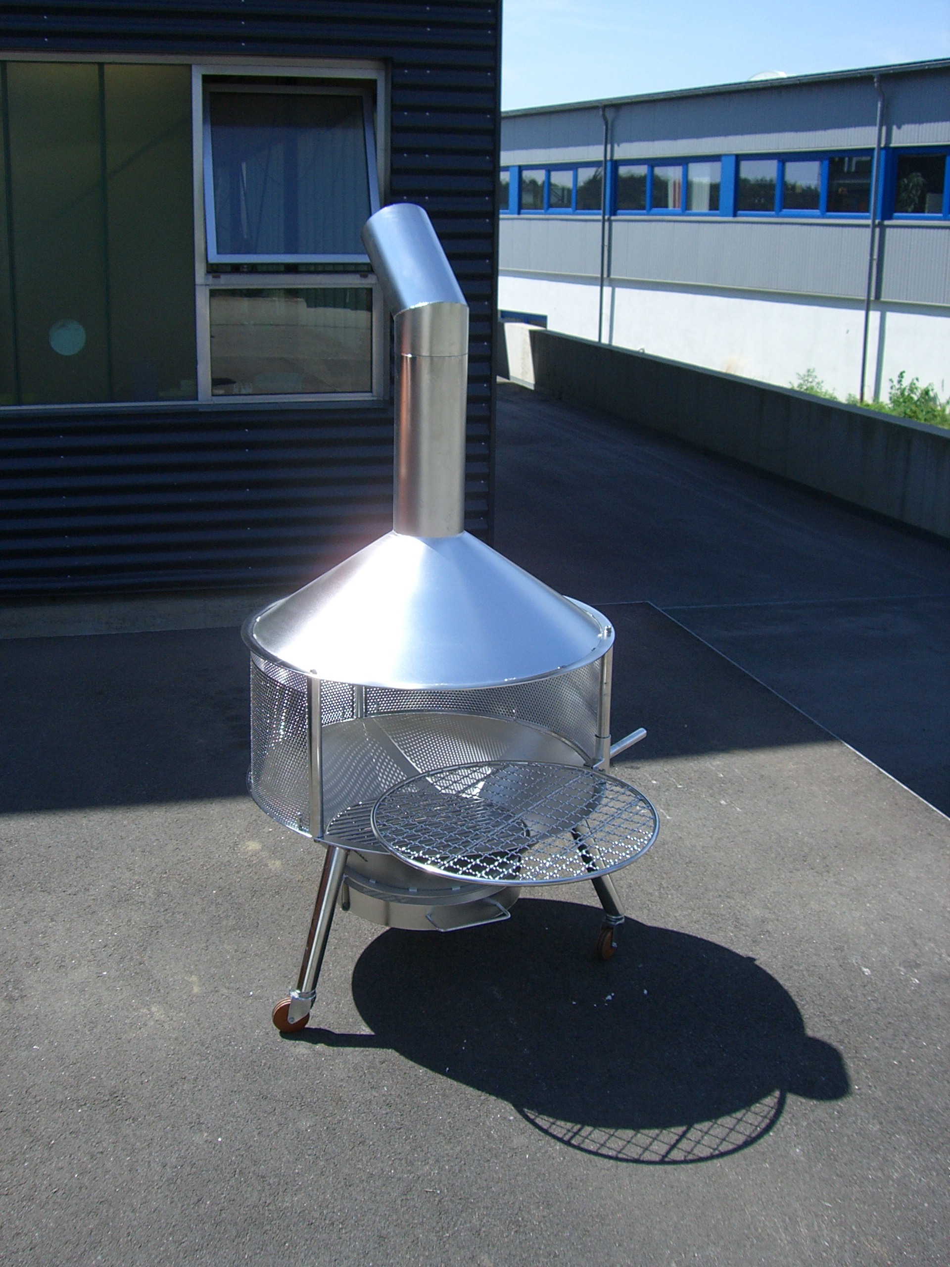 Terrassenofen mit Grill