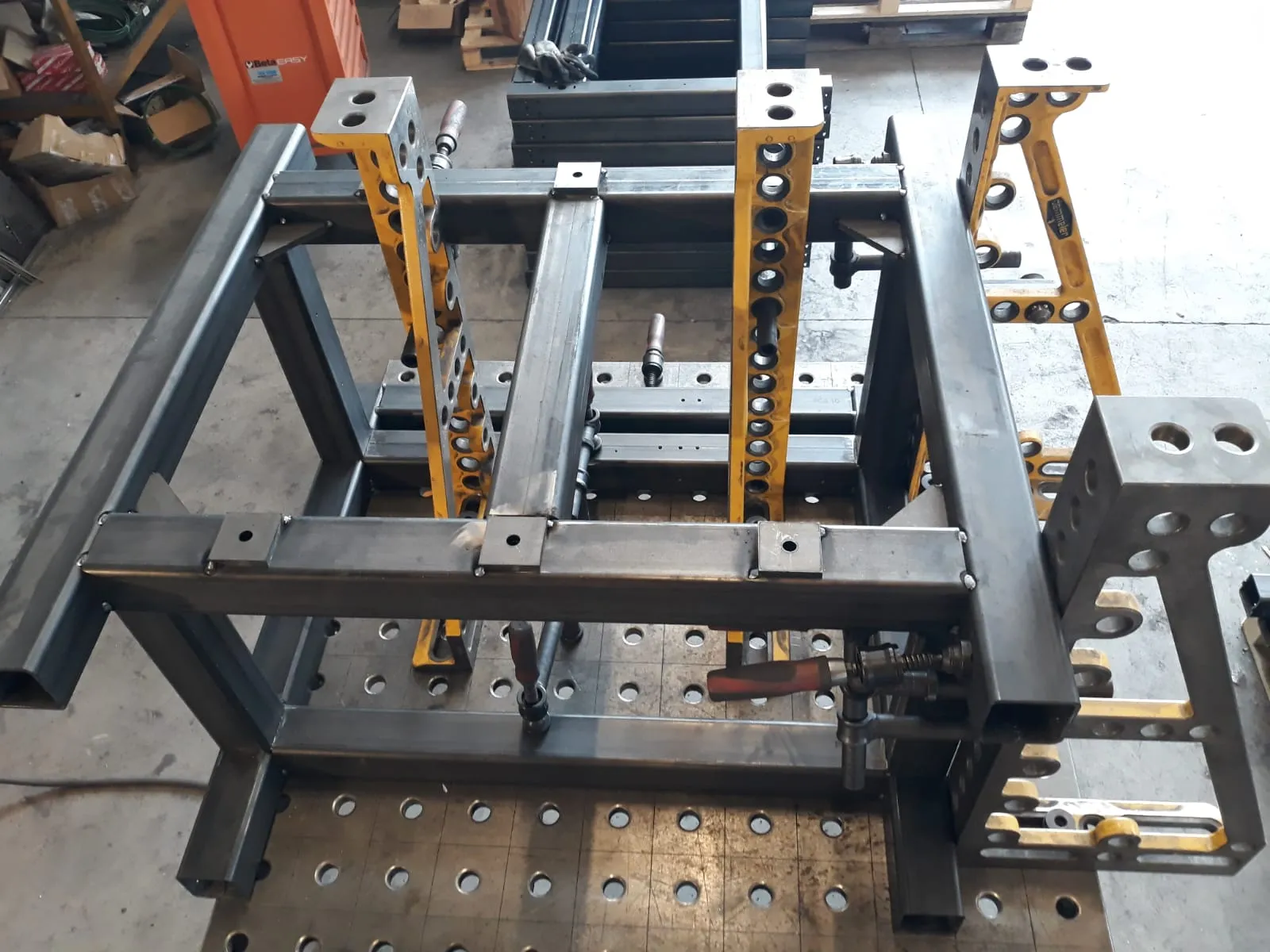 Tubular steel structure