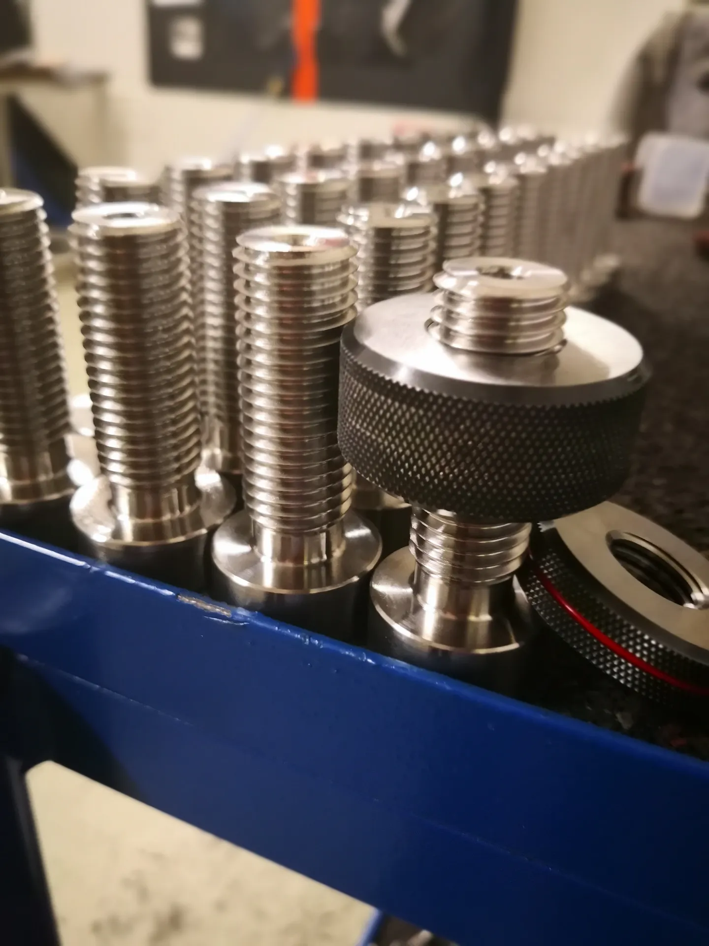 Duplex-Schrauben M20