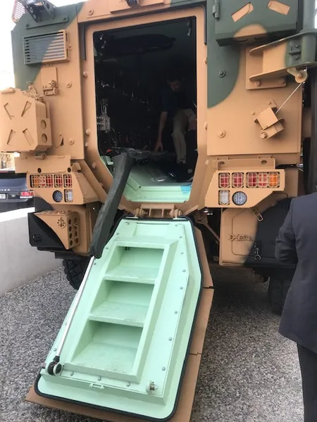 Militärfahrzeug
