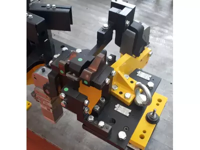 ATTREZZO DI SALDATURA AUTO