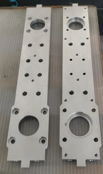 Wheel carrier upper