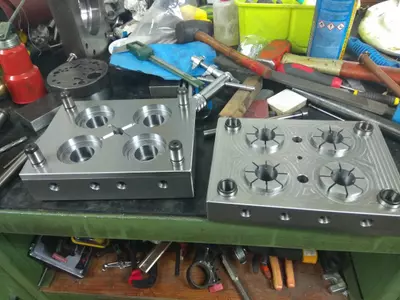 Injection mold