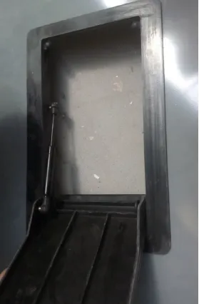 Gas door