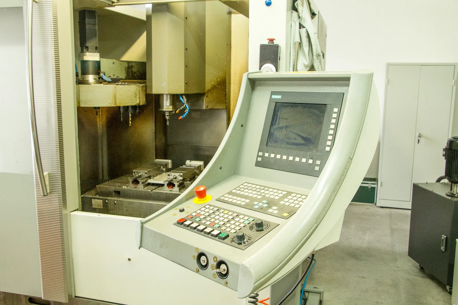 DMC 63V