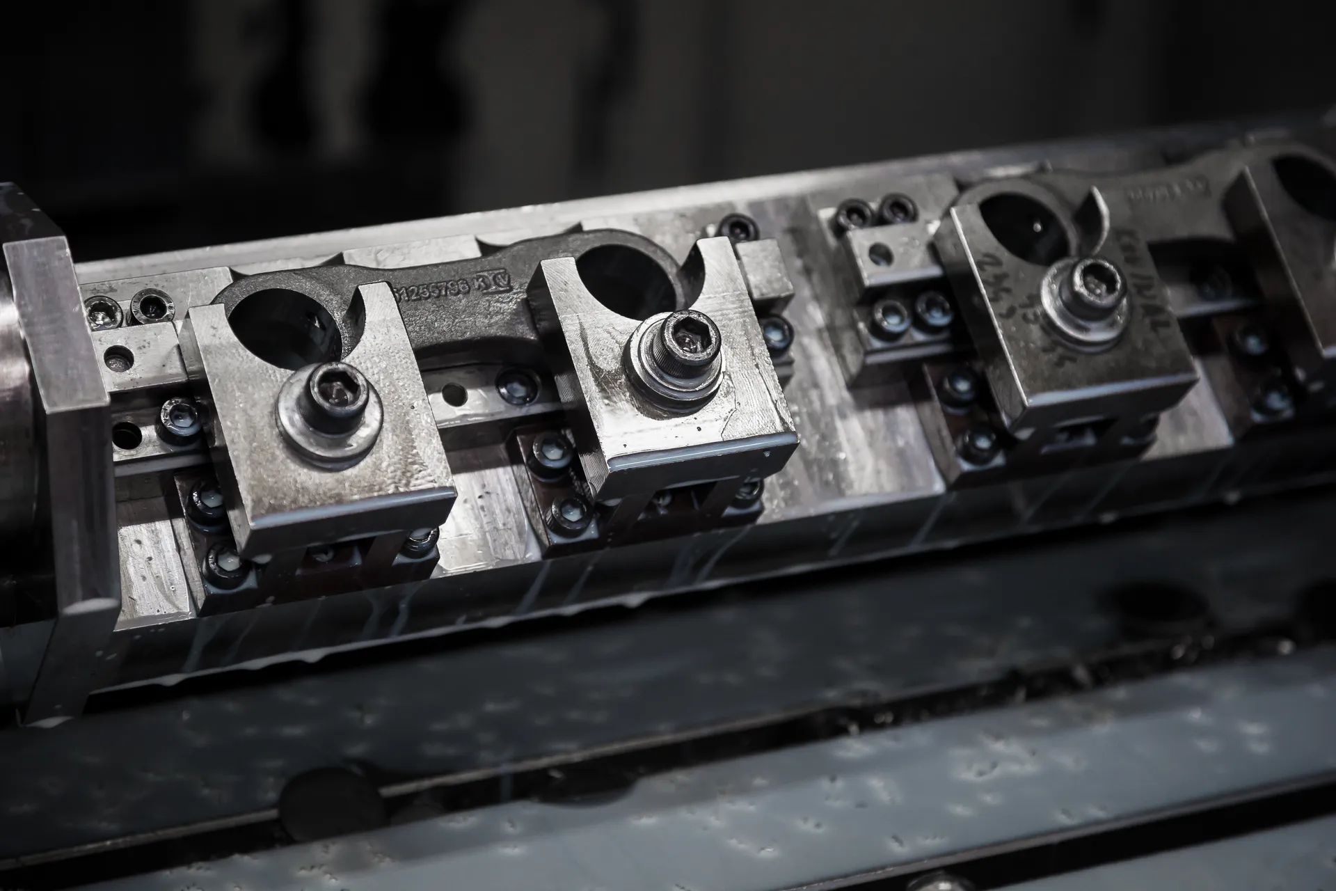 drilling-clamping device