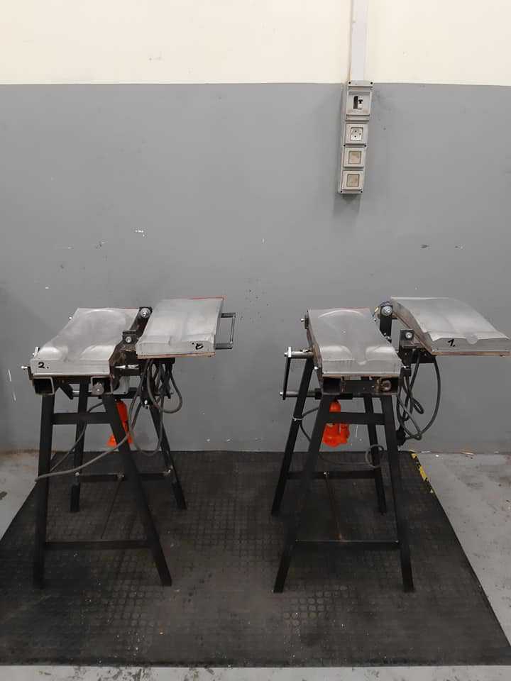press molds for carbon fibre paddle blade
