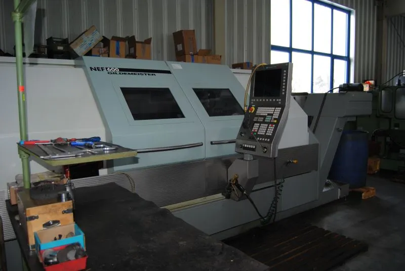 1x CNC Drehmaschine
