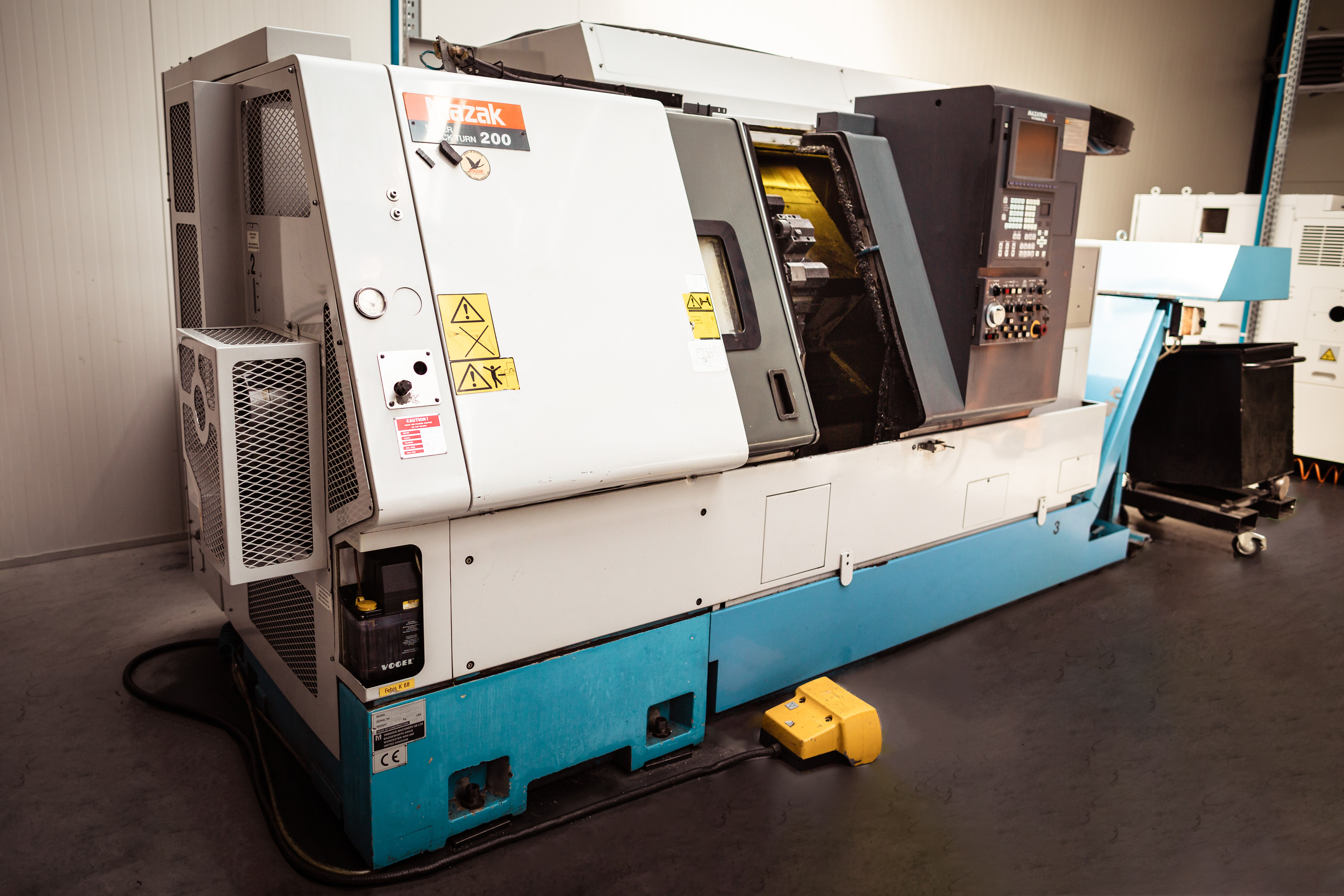 Mazak SQT 200