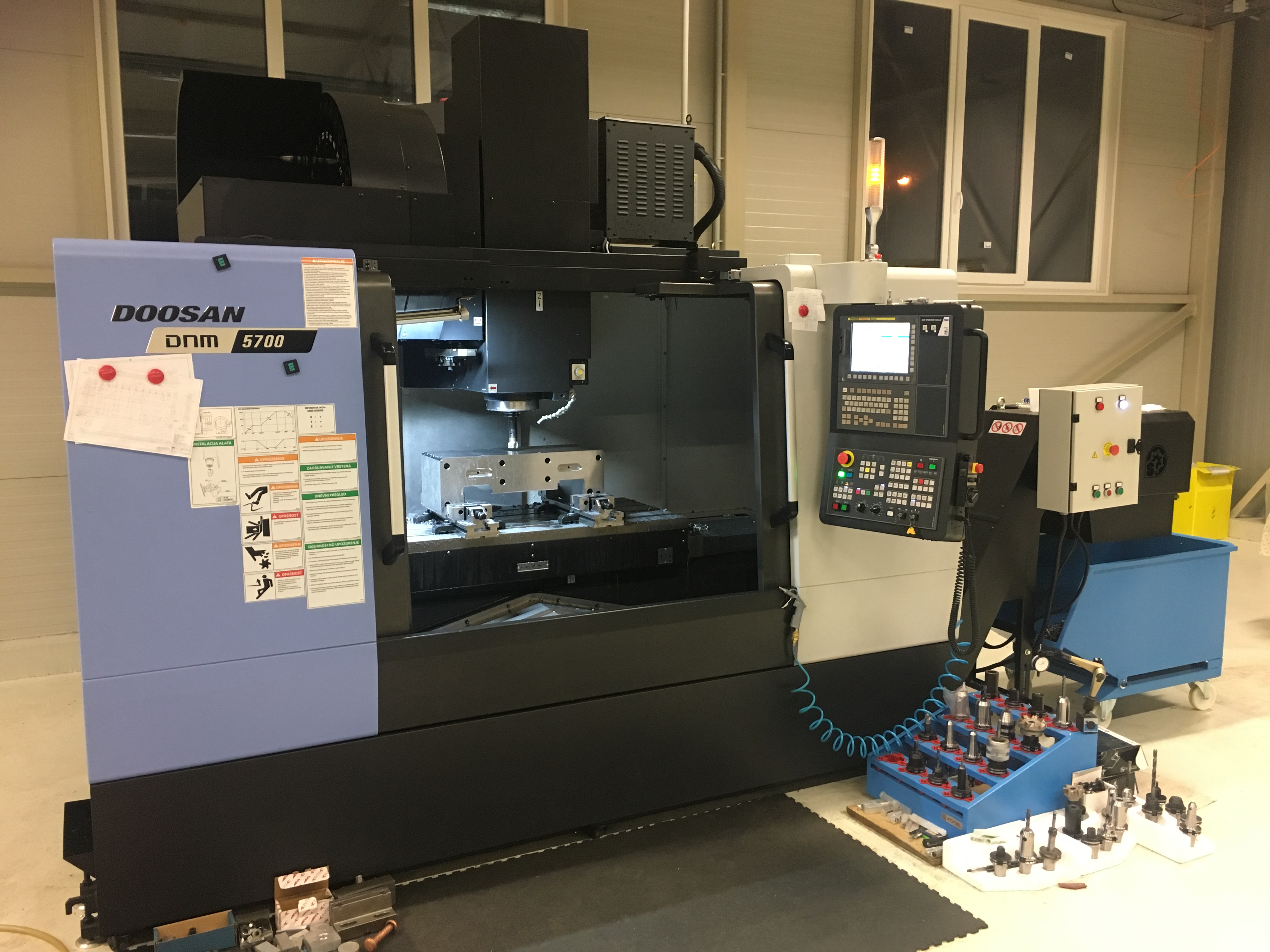DOOSAN 