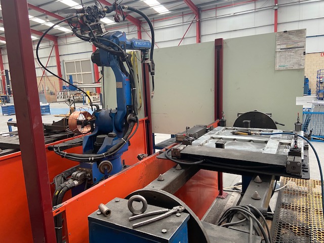 Welding robot