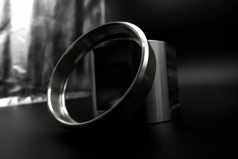 Ring und Mantel