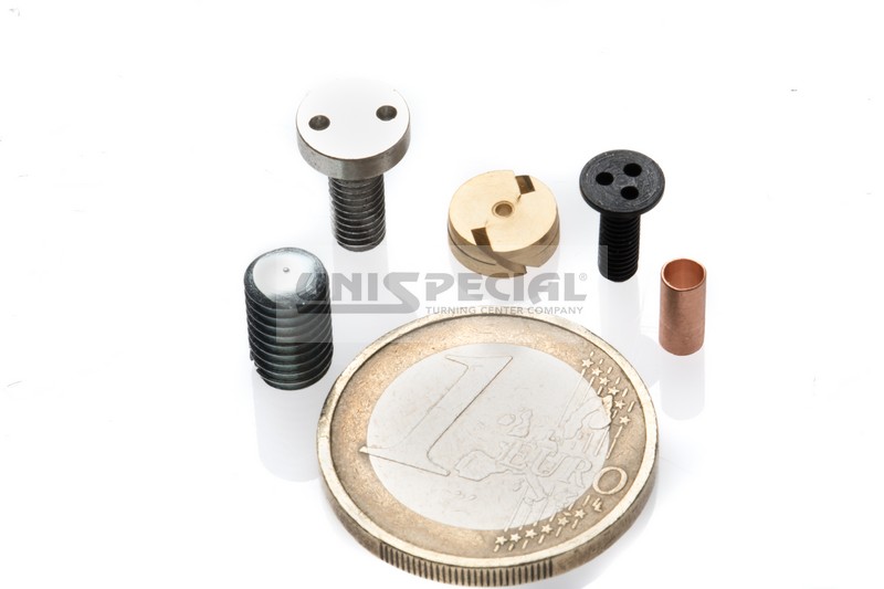 Minuteria Metallica di Precisione - Small Metal Precision Parts