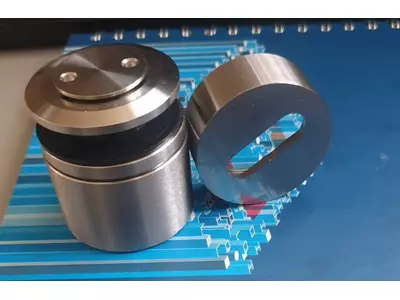 Spider glass fitting