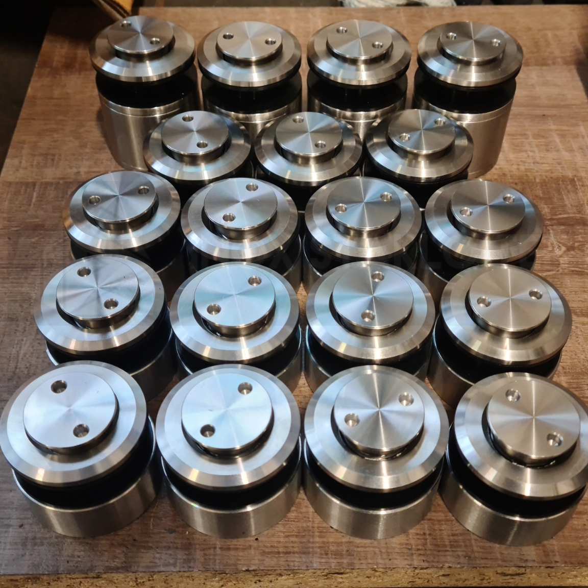 Spider glass fittings