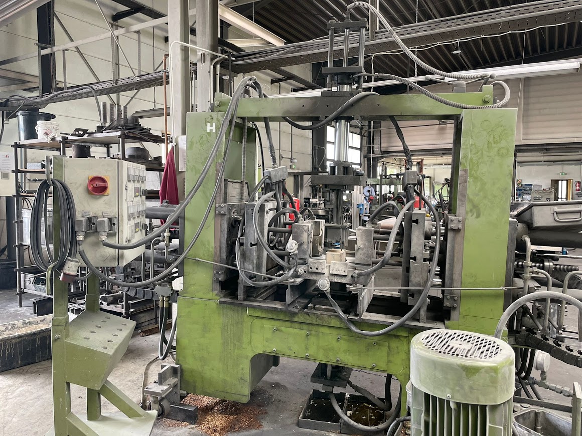hydraulische Gießmaschine mit elektronischer Heizung