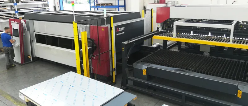 LASER 2D FIBRA ML3015 EX-F40 CON CARICO-SCARICO AUTOMATICO