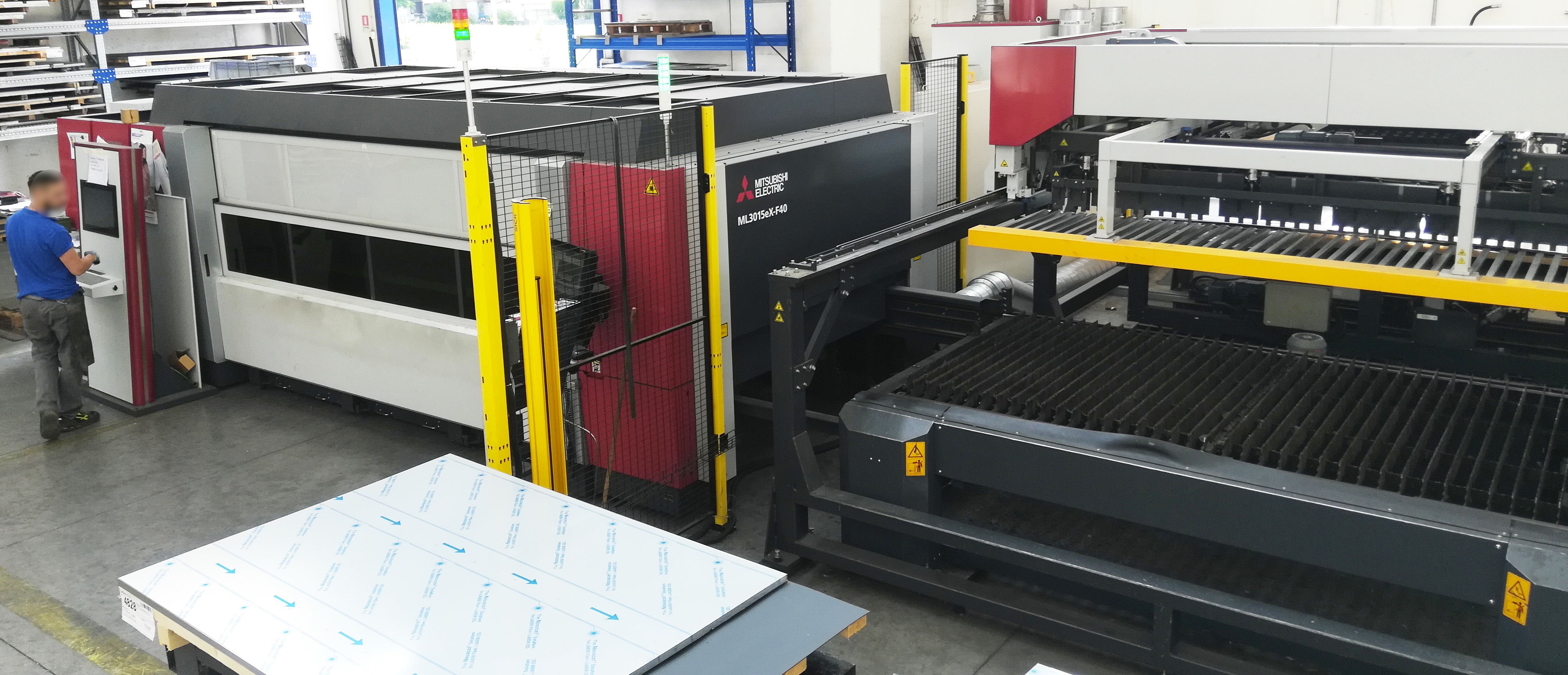 LASER 2D FIBRA ML3015 EX-F40 CON CARICO-SCARICO AUTOMATICO