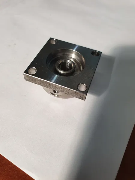 Abschlussdeckel