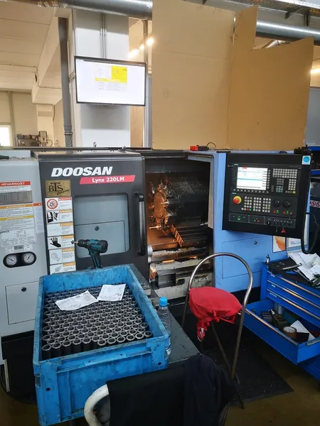 DOOSAN LYNX 220 LM
