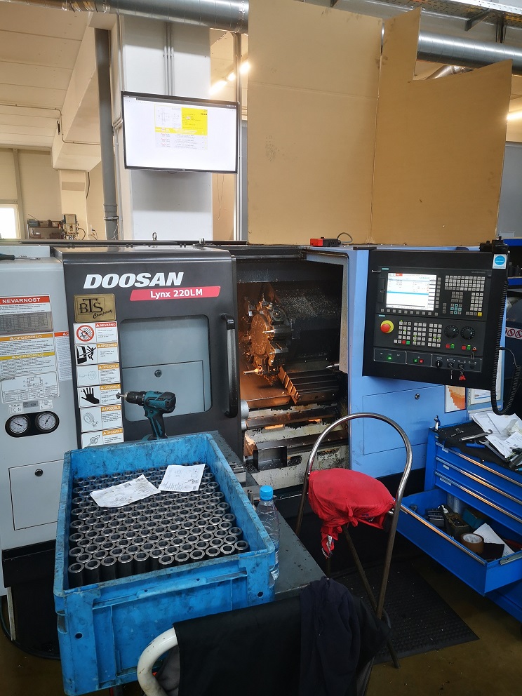 DOOSAN LYNX 220 LM