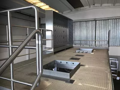 PIATTAFORMA SUPPORTO MACCCHINARI