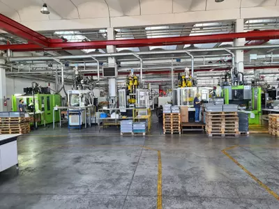 Vertical injection machines