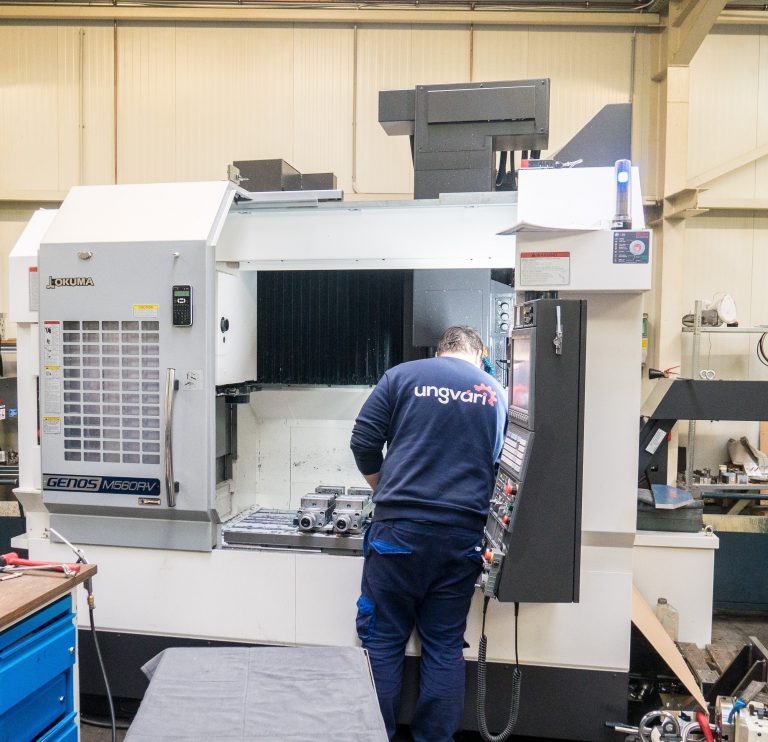 OKUMA Genos M560RVe