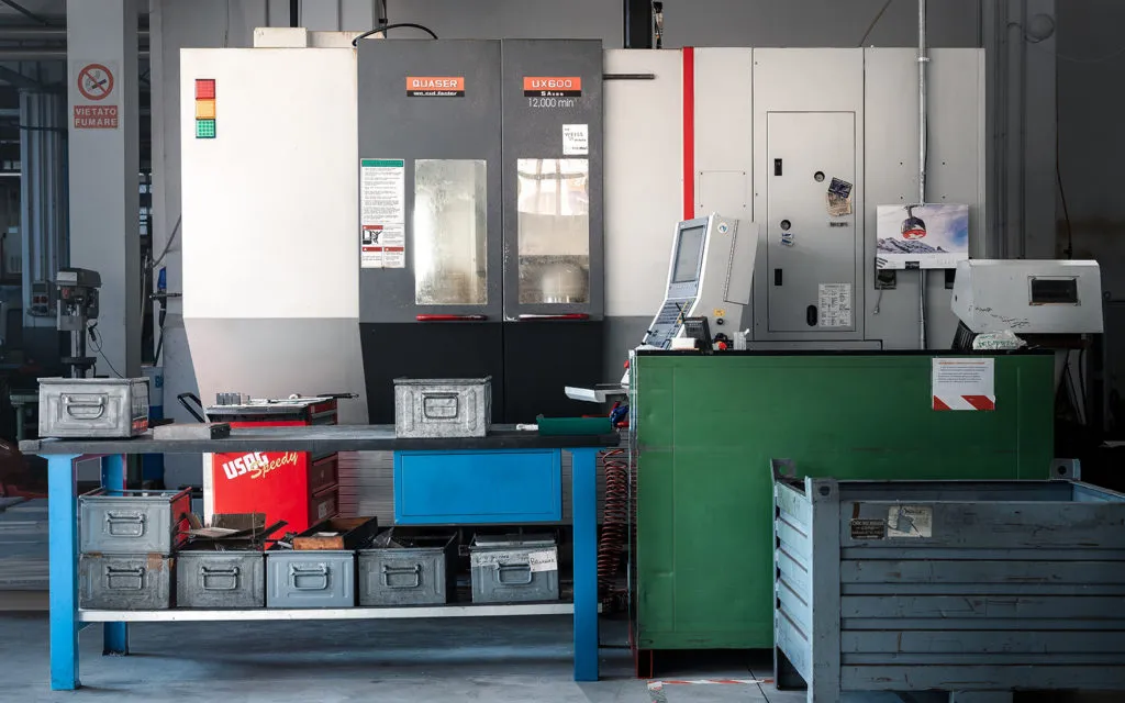 Arbeitszentrum 5 Achsen Fräsmaschine UX600
