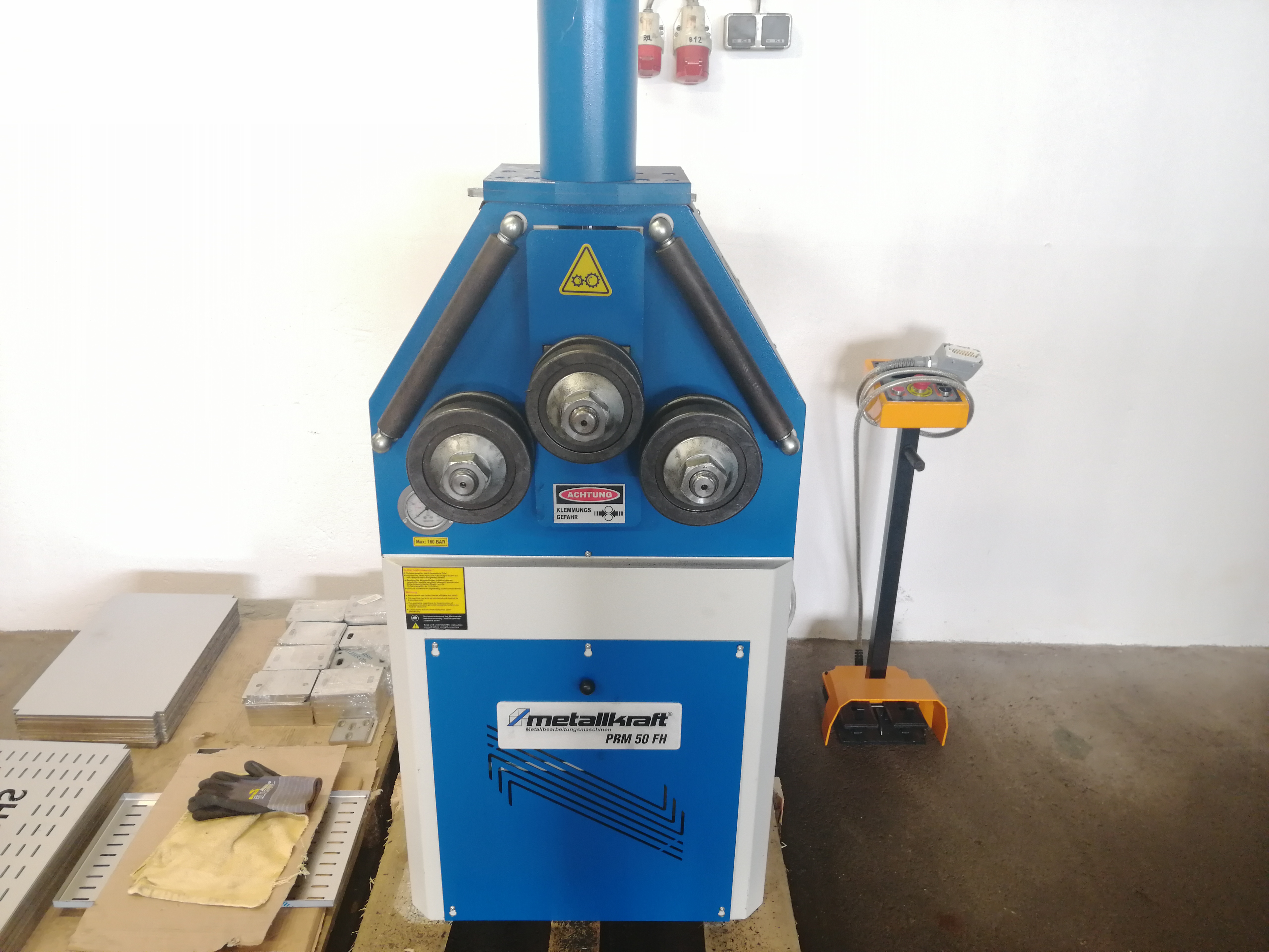 Profilbiegemaschine