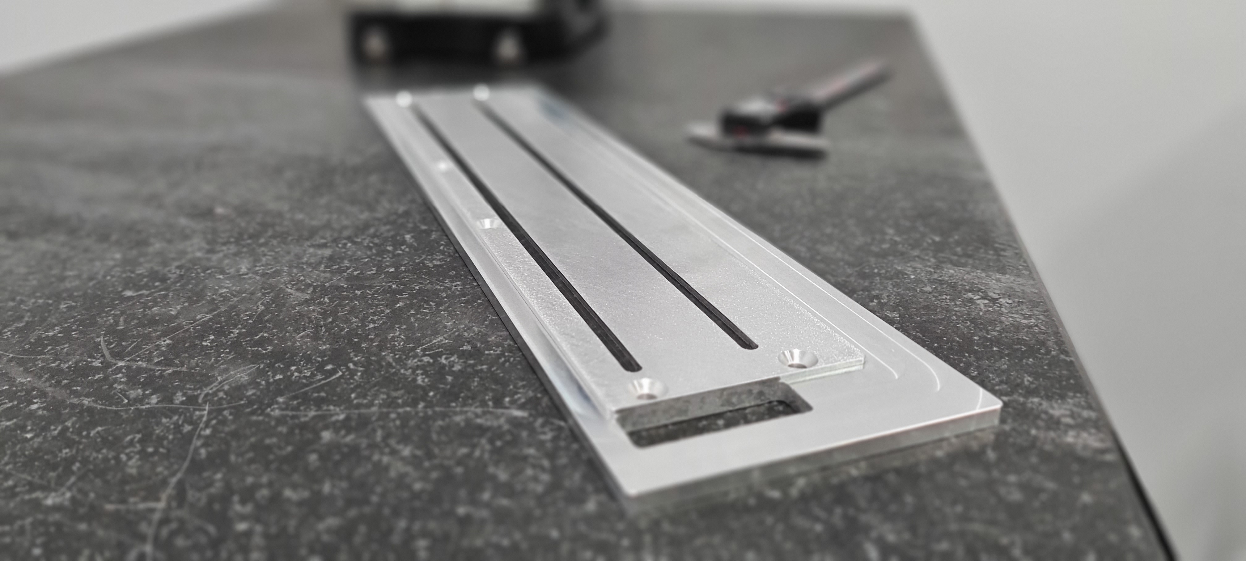 Guiding rail