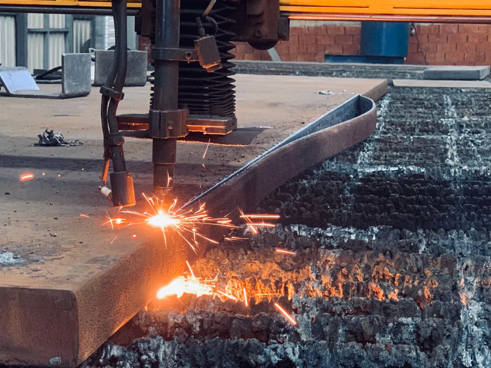Plasma Metal Sheet Cutting