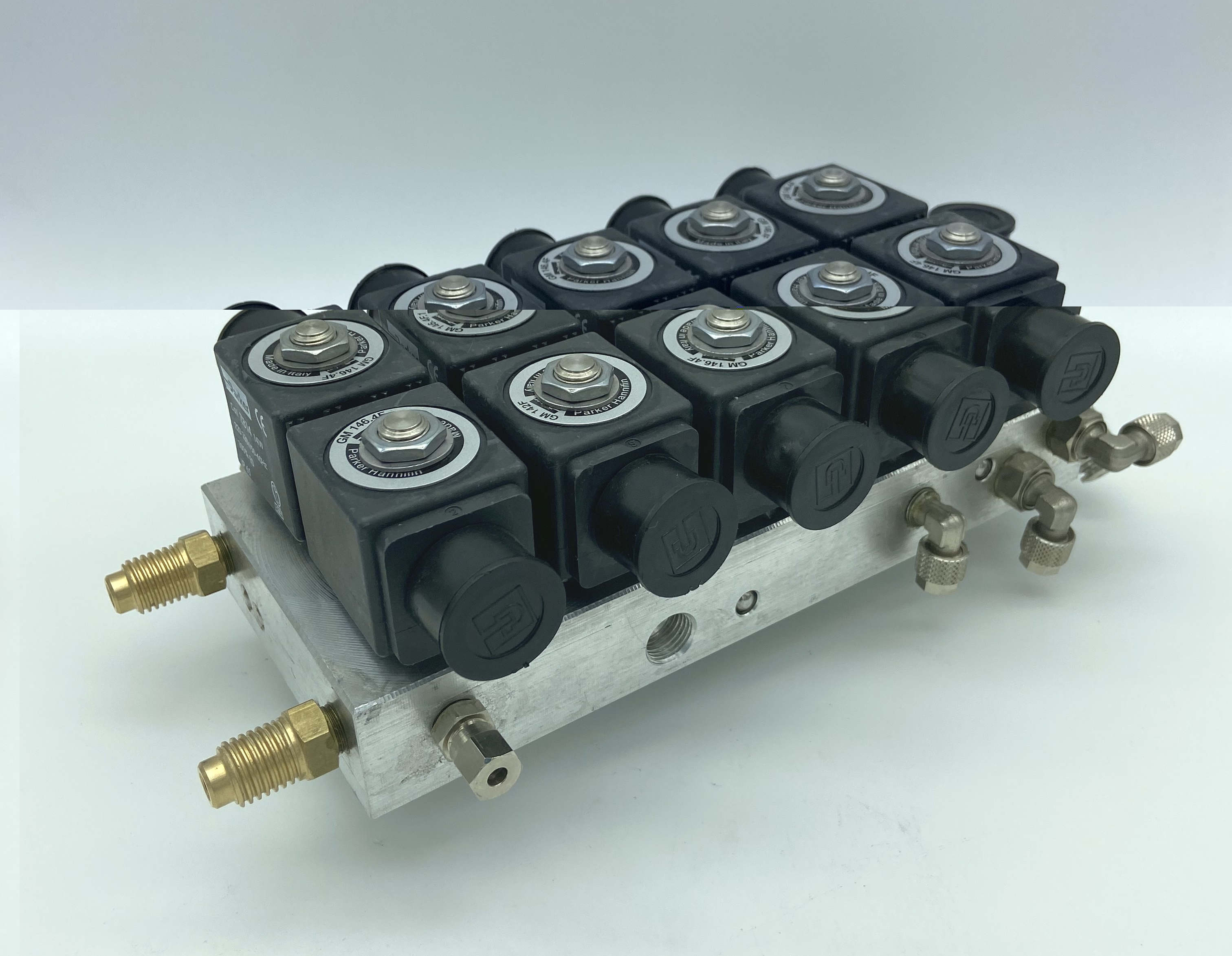 Manifolds & distribution units