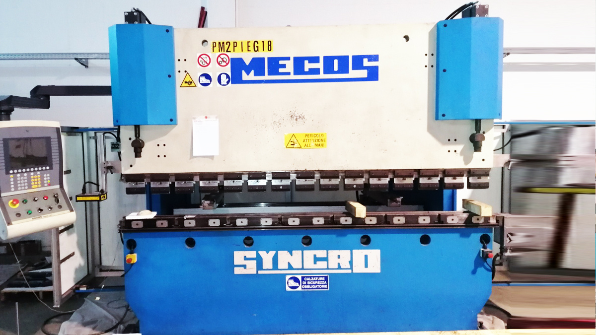 PRESSO PIEGATRICE SYNCRO 150/3000